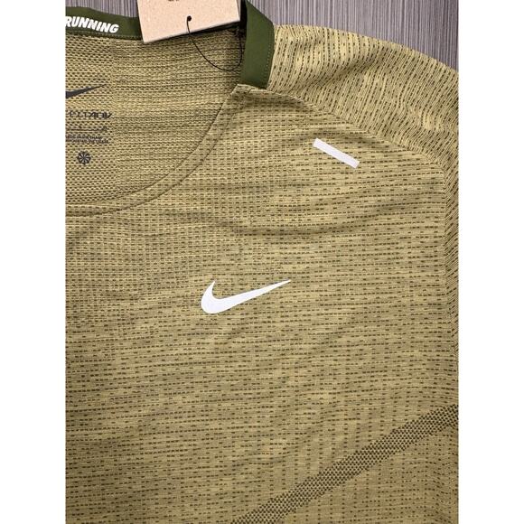 Nike Men's Dri-FIT ADV TechKnit Ultra Short-Sleeve Running Top Size Large NWT - Picture 3 of 6